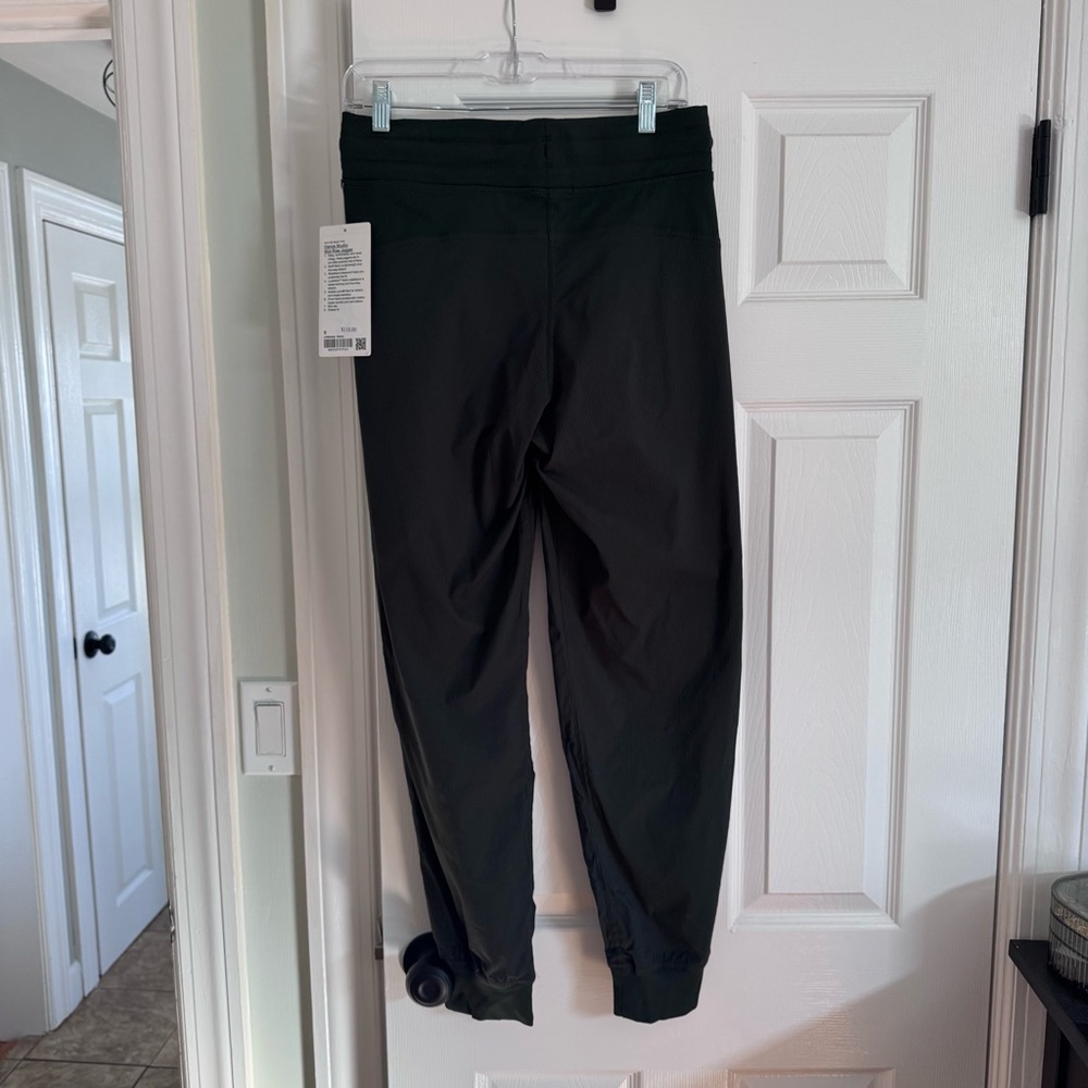 NWT Dance Studio Mid Rise Jogger 💚 Rainforest Green - Picture 9 of 13